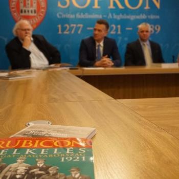 A Rubicon a soproni népszavazás előtt tiszteleg