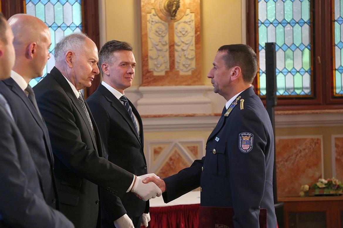Elismerés Sopron Szolgálatáért